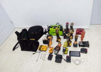 Policía recupera objetos robados, detiene varias personas y desmantela puntos de sustancias ilícitas en Sabana Perdida, SDN