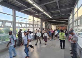 Concluida hora pico con cero filas en todas las estaciones elevadas en la línea 1