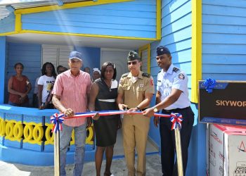 MIDE entrega vivienda amueblada a viuda de oficial del Ejército