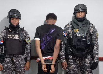 Policía ocupa 72 porciones de drogas, dinero y equipos en operativos contra el microtráfico en Monte Plata