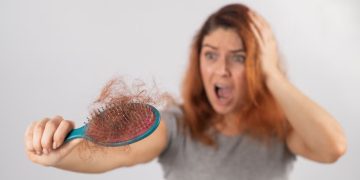 Los motivos por los que las mujeres sufren caída de cabello