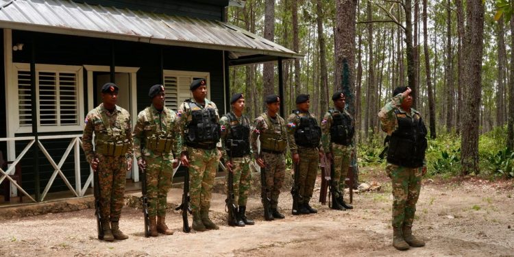 Comandante del Ejército supervisa patrullaje en diferentes puntos de la frontera sur
