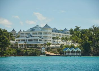 Cayo Levantado Resort entra al selecto grupo de hoteles sostenibles certificados por Forbes Travel Guide