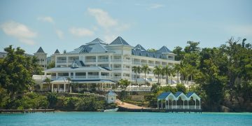 Cayo Levantado Resort entra al selecto grupo de hoteles sostenibles certificados por Forbes Travel Guide