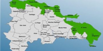 8 provincias bajo alerta verde por huracán Erin, según COE