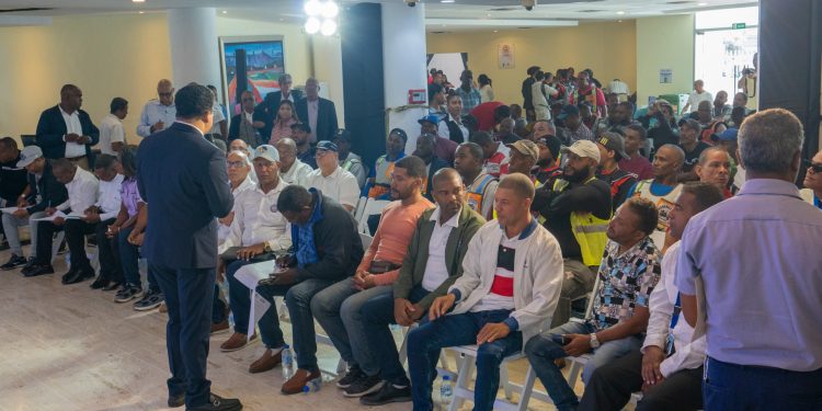 Sindicatos y Alcaldía de Santo Domingo Este se unen para fortalecer el registro de motoconchistas