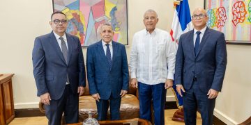 Andrés Bautista juramenta a Félix Reyna como director de la DIECOM