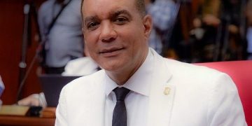 Senador Carlos Gómez califica de exitoso, humano, moderno y transparente el primer año de gestión del presidente Luis Abinader