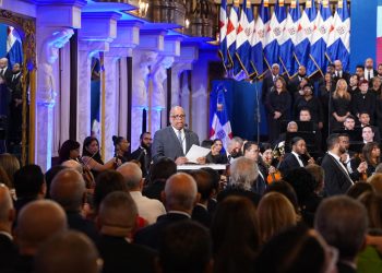 Anterior presidente y miembro de la Academia Dominicana de la Historia respalda regrabación del himno nacional