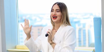 La voz también se construye: Grecia Vidal impulsa un espacio para fortalecer la oratoria desde cero