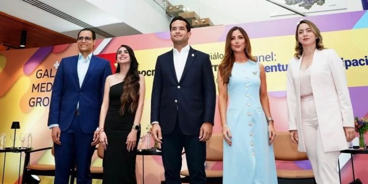 GALA Media Group celebra diálogo “Democracia y Desarrollo" donde resalta el papel de la juventud en la renovación política