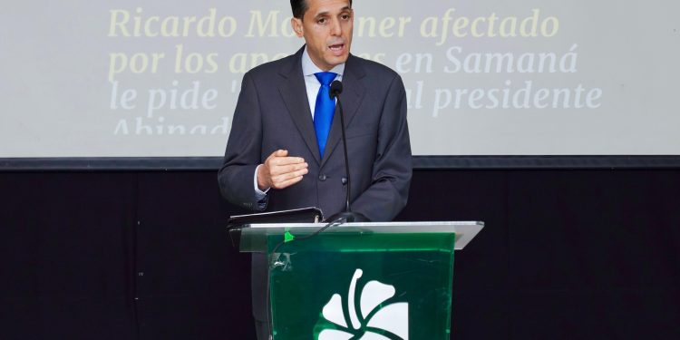 Fuerza del Pueblo exige declarar en emergencia el sector eléctrico y plantea reducción de pérdidas en las EDES