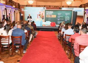 Presidente Abinader dice año escolar inicia con una matrícula de 2,664,028 estudiantes; 77.5% corresponde al sector público y 22.5% al sector privado