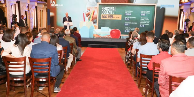 Presidente Abinader dice año escolar inicia con una matrícula de 2,664,028 estudiantes; 77.5% corresponde al sector público y 22.5% al sector privado