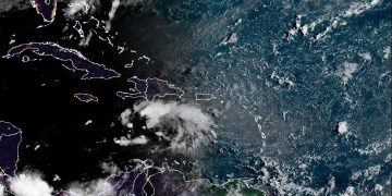 Indomet pronostica chubascos locales por incidencia de onda tropical