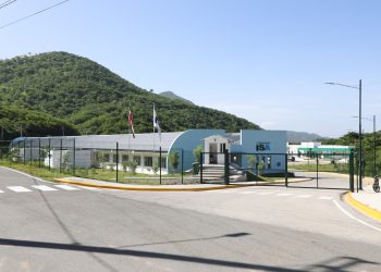 Ministro administrativo: "Esta moderna universidad es una visión del presidente Abinader para el verdadero desarrollo económico y social de la región Sur"