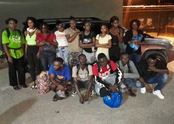 Ejército detiene jeepeta con 14 indocumentados durante operativo en Mao