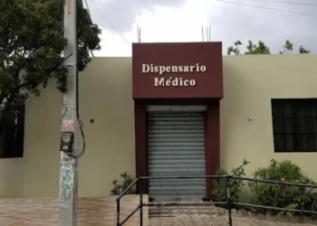 Asaltan dispensario médico en La Francia de Villa Duarte; moradores anuncian protestas por apagones e inseguridad