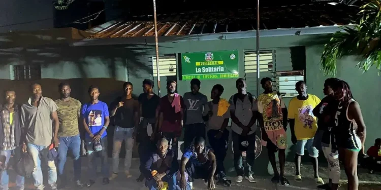 Ejército detiene a 53 haitianos indocumentados en Montecristi