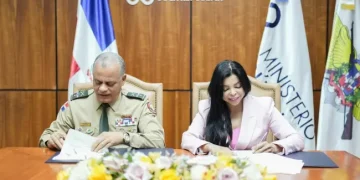 Gobierno firma acuerdo para establecer en el país la oficina regional del CLAD