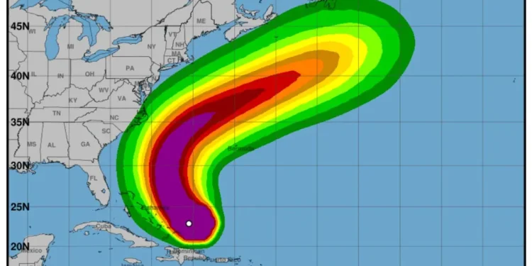 Bahamas en riesgo por paso del huracán Erin