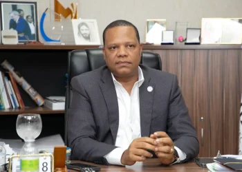 Eddy Alcántara reta a Leonel Fernández a recorrer mercados para comprobar precio libra de pollo