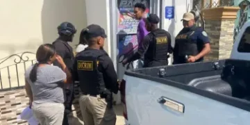 PN y MP apresan a "La Para" durante allanamiento en Santiago