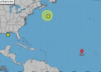 Tormenta tropical Erín podría volverse huracán en próximas horas