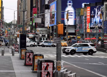 Evacuaron Times Square por una amenaza de bomba en la zona
