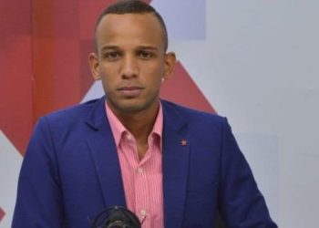 Aparece periodista Edward Ramírez; estaba detenido en destacamento policial