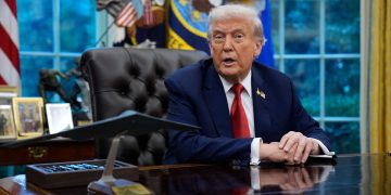 Trump anuncia aranceles del 100% a los medicamentos importados