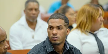 Agentes policiales brindan colaboración a familiares del pelotero Wander Franco