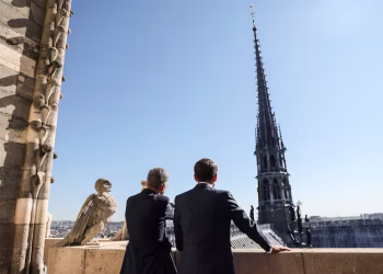 Notre Dame reabre sus torres tras la restauración del incendio de 2019