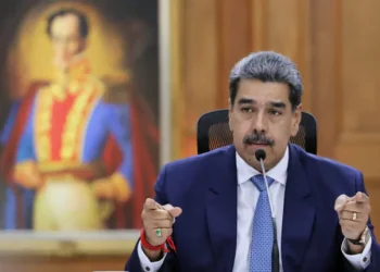 Maduro acusa a EE.UU. de buscar "guerra" para robar recursos a Venezuela
