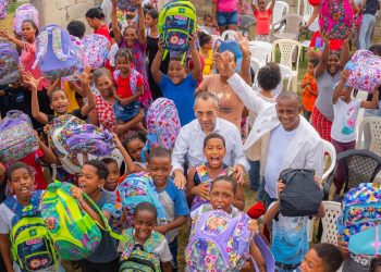 INAVI entrega cientos de útiles escolares a estudiantes del Distrito Nacional y la Provincia Santo Domingo