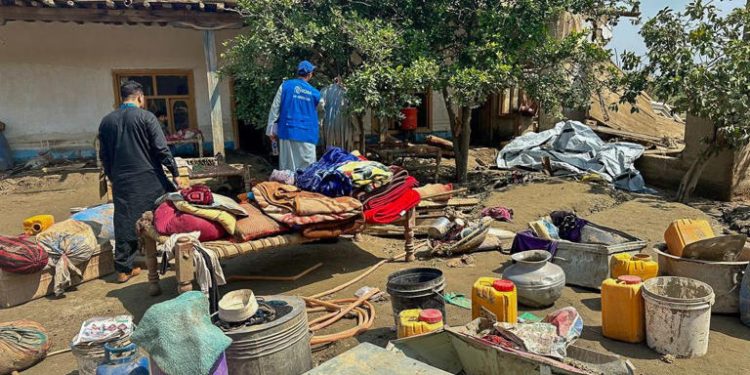 Más de 800 muertos y miles de heridos en Afganistán tras un devastador terremoto de magnitud 6,0