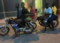Ejército incauta motocicletas y arresta a cinco haitianos en Palo Verde, Montecristi