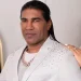 Omega El Fuerte sorprende a su pareja con un Mercedes Benz como regalo de cumpleaños