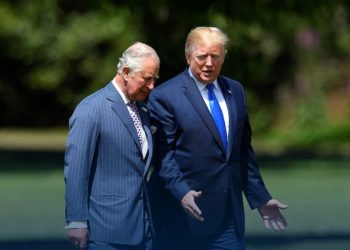 Carlos III recibe a Trump al comenzar la visita de Estado al Reino Unido