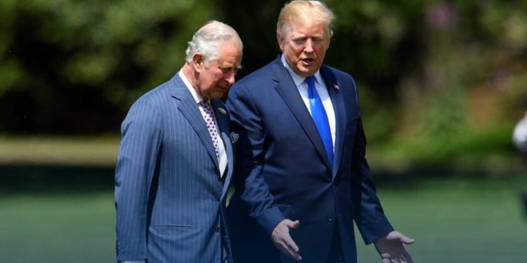 Carlos III recibe a Trump al comenzar la visita de Estado al Reino Unido