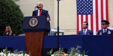 Donald Trump rindió homenaje a las víctimas del 11-S y anunció que otorgará la medalla de la libertad a Charlie Kirk
