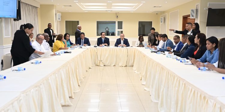 Comisión Bicameral que estudia Ley de Seguridad Social fija fecha vistas públicas en La Vega y Barahona