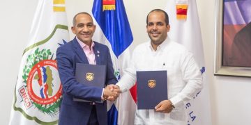 DIGEMAPS y DNCD firman acuerdo de cooperación para fortalecer control de sustancias y protección de la salud pública