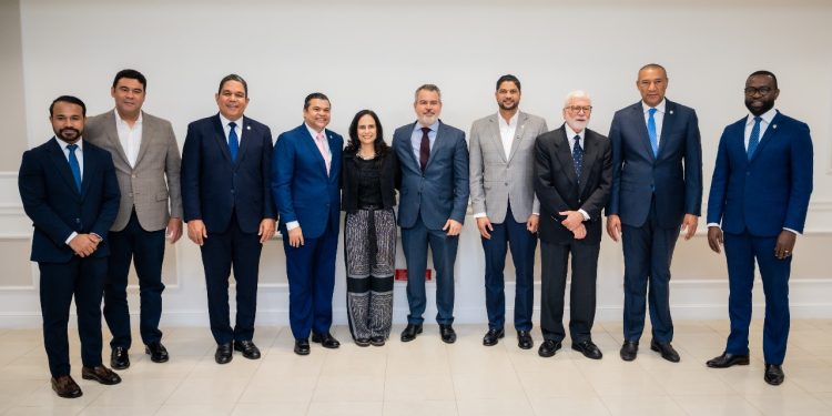 Senado realiza conferencia sobre legislación y ética en la era de la tecnología