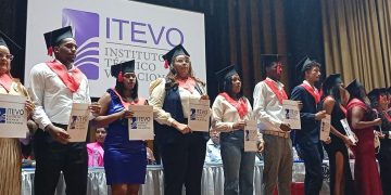 Mil 500 personas se graduaron de carreras técnicas en el Instituto Técnico Vocacional