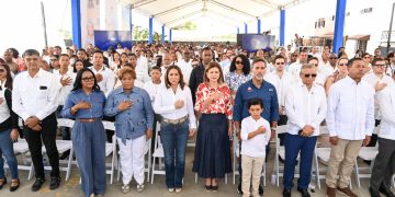 Ministerio Mujer transforma la vida de 36 mujeres a través del "Bono Mujer"