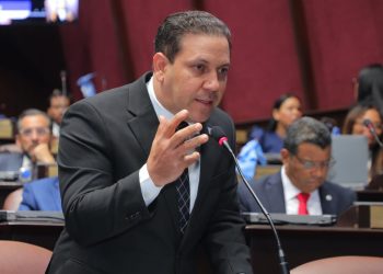 Diputado pide a Obras Públicas reparación urgente de varios puentes en comunidades de La Vega