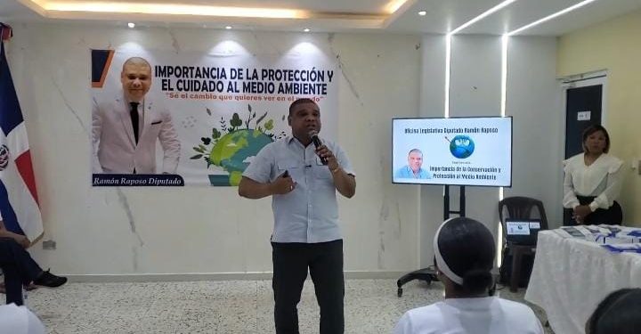 Diputado Ramón Raposo impulsa cultura de protección y cuidado al medio ambiente entre estudiantes de SDN