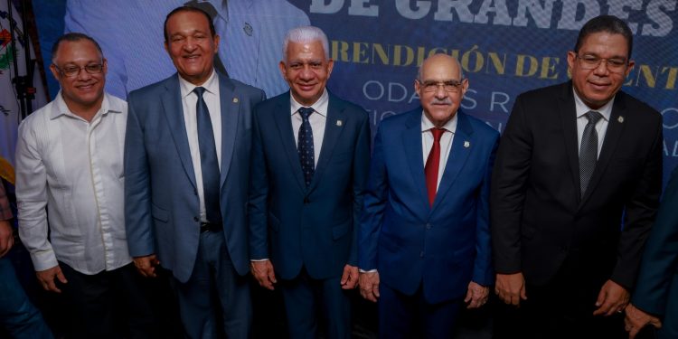 Senador de Valverde realiza rendición de cuentas de su primer año de gestión