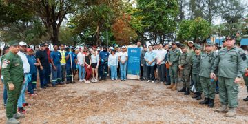 Alcaldía del DN e instituciones aliadas retiran siete toneladas de desechos de Playa Manresa